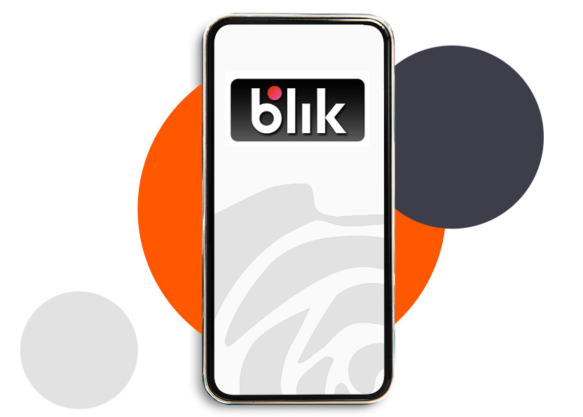Smartfon na kreatywnym tle z kolorowych kół. Na ekranie smartfona logo BLIK