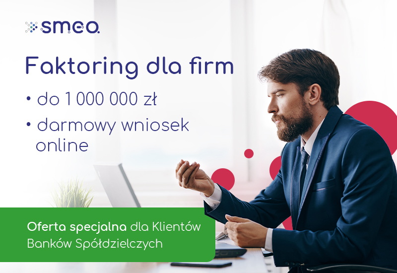 Baner reklamowy. Mężczyzna przy komputerze rozmawia podczas wideokonferencji. Po lewej stronie grafiki hasło: Faktoring dla firm, do 1 miliona zł, darmowy wniosek online. Oferta specjalna dla klientów Banków Spółdzielczych